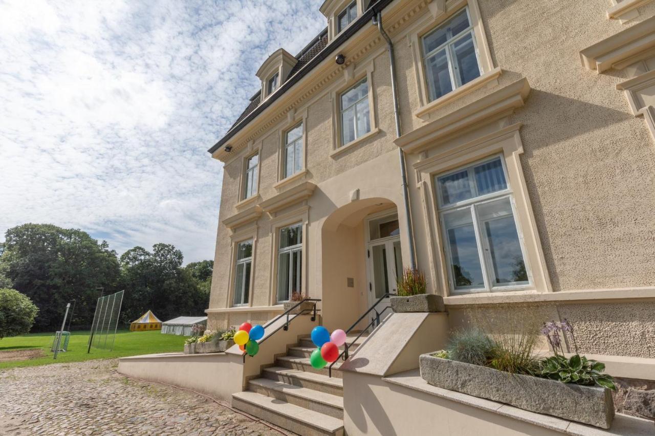 Familienhotel Schloss Leizen Bioverpflegung Exterior photo