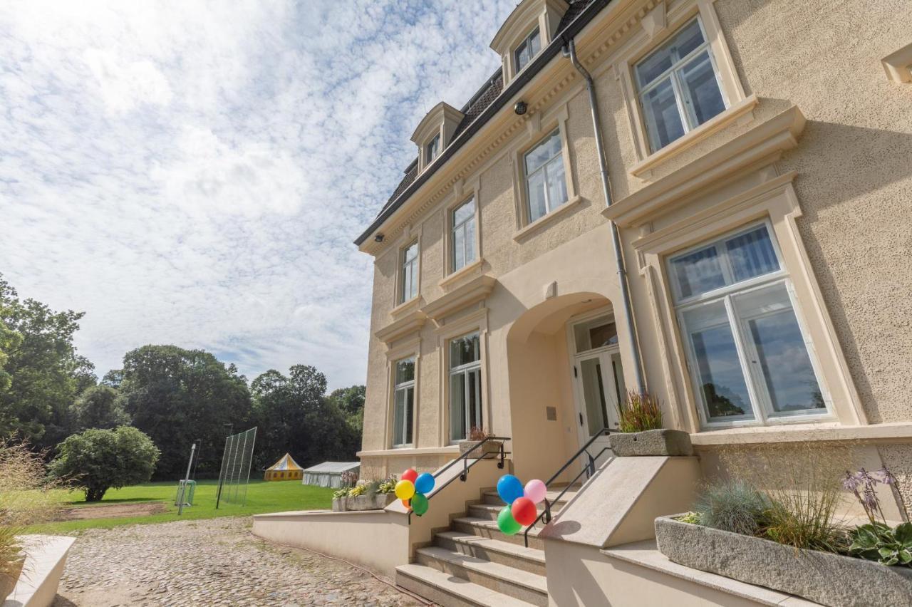 Familienhotel Schloss Leizen Bioverpflegung Exterior photo