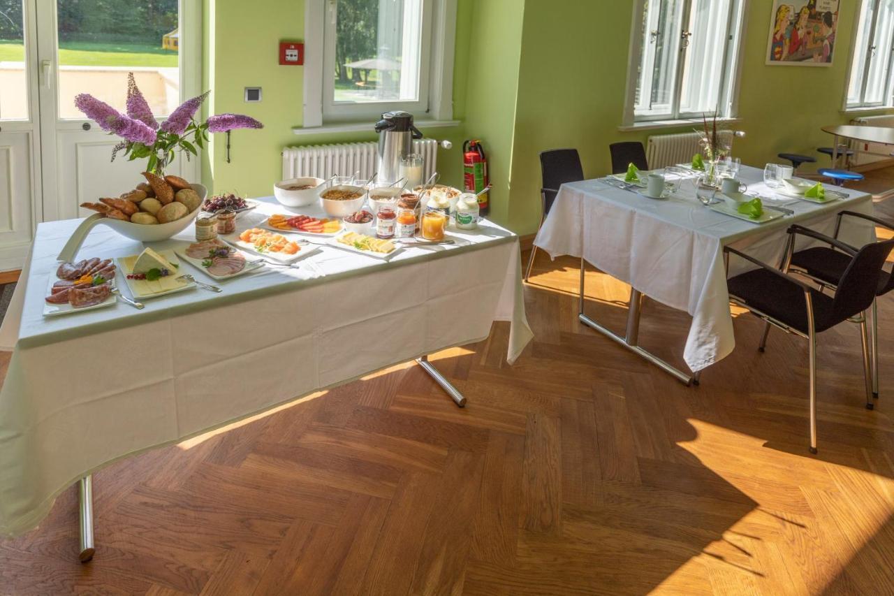 Familienhotel Schloss Leizen Bioverpflegung Exterior photo